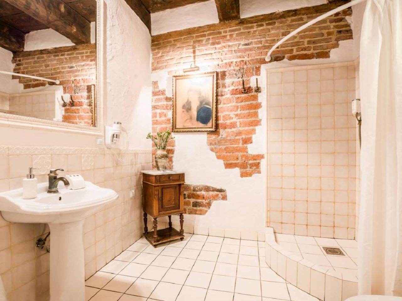 Molus Na Rynku Staromiejskim Torun