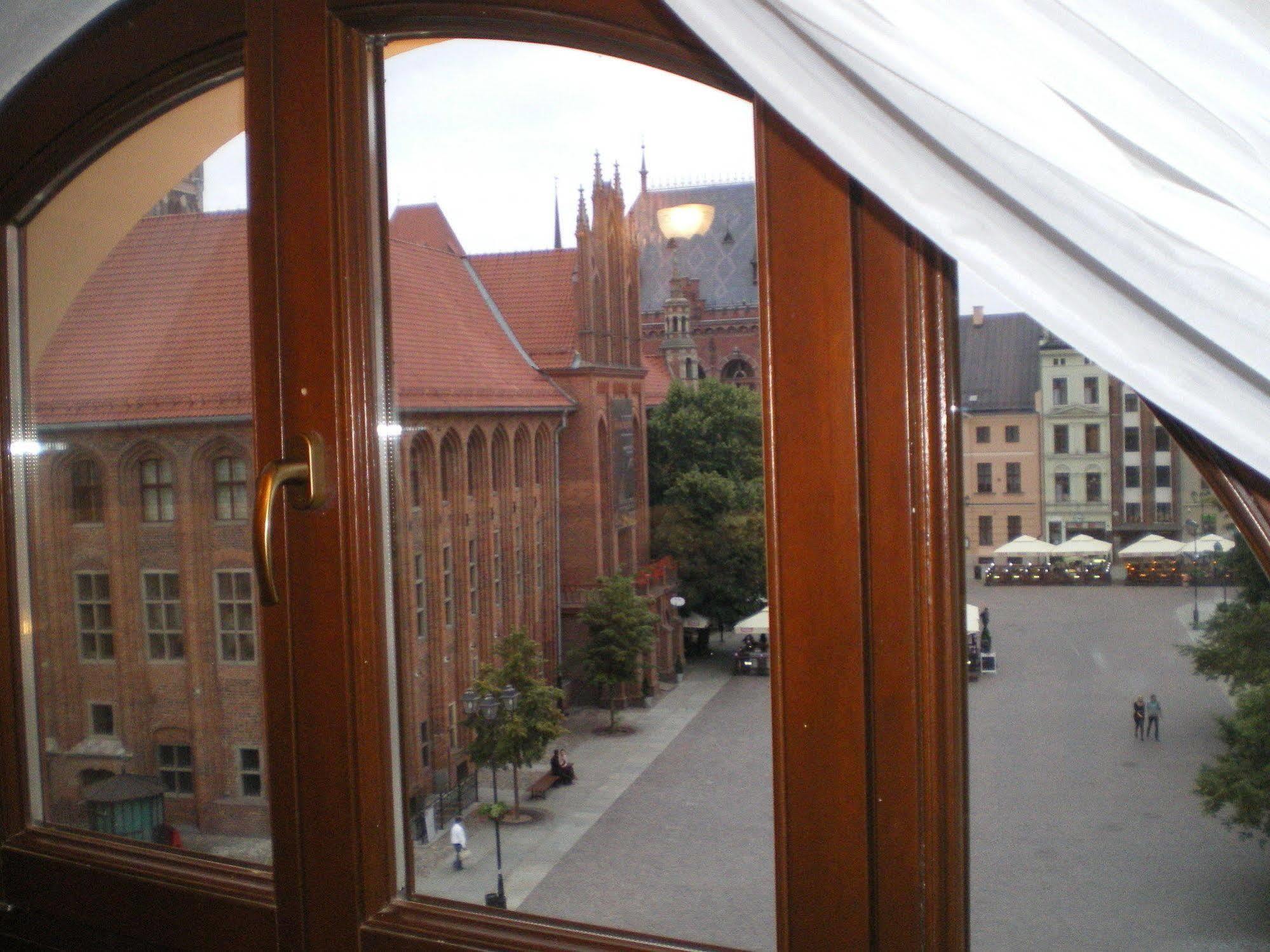 Molus Na Rynku Staromiejskim * Torun